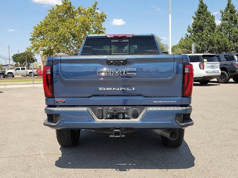 Used 2025 GMC Sierra 2500 Denali Ultimate AWD/4WD image 11