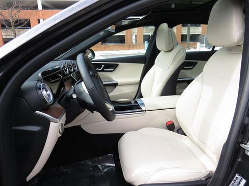 Used 2025 Mercedes-Benz C 300 4MATIC Sedan image 20