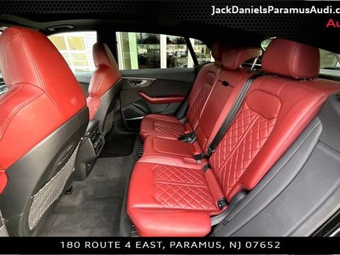 Used 2022 Audi SQ8 Premium Plus w/ Black Optic Package image 25