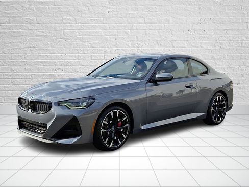 New 2025 BMW 230i xDrive Coupe image 3