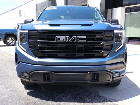 Used 2026 GMC Sierra 1500 Elevation w/ LPO, Elevation Black Package RWD image 2