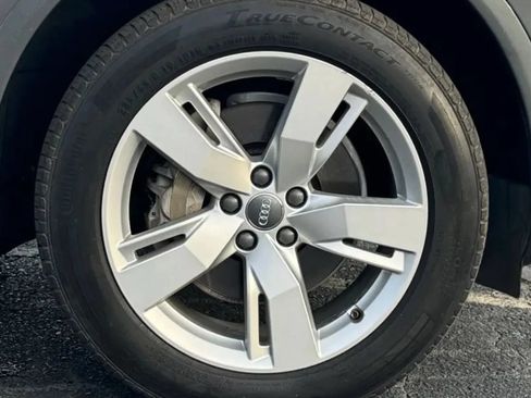 Used 2018 Audi Q5 2.0T Premium Plus w/ Premium Plus Package AWD/4WD image 9
