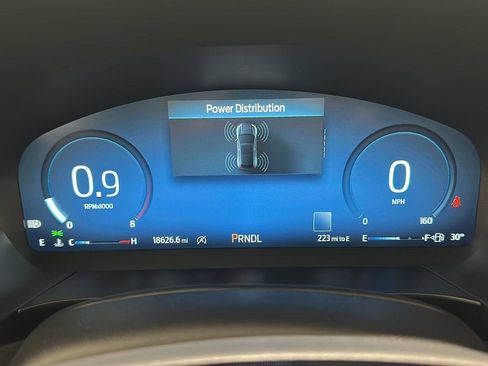 Used 2023 Ford Escape Platinum w/ Premium Technology Package image 9