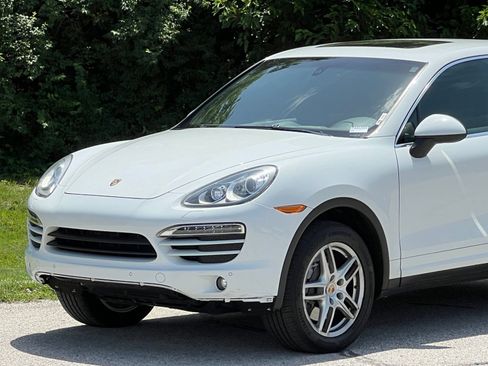Used 2013 Porsche Cayenne AWD/4WD image 12