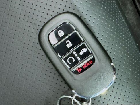 Used 2025 Honda Accord EX-L image 39