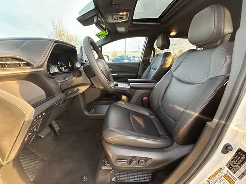 Used 2024 Toyota Sienna XSE image 13