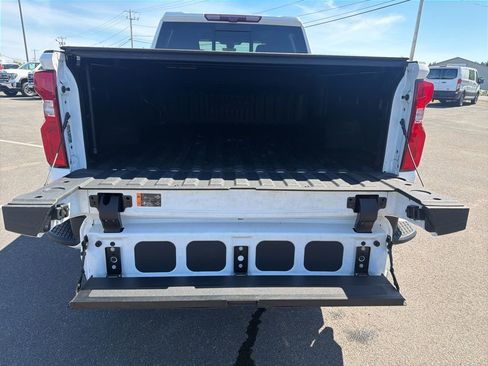 Used 2023 Chevrolet Silverado 2500 High Country w/ Z71 Off-Road Package AWD/4WD image 30