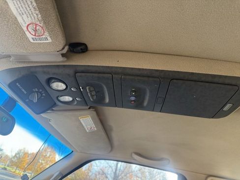 Used 2000 Cadillac Escalade 4WD image 19