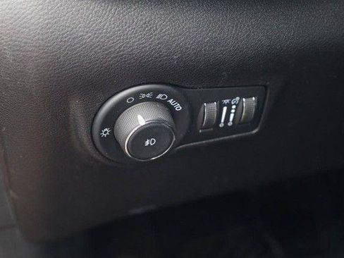 Used 2025 Jeep Compass Trailhawk AWD/4WD image 12
