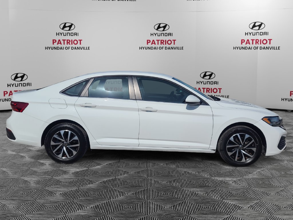 Used 2024 Volkswagen Jetta S FWD image 2