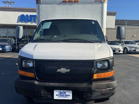 Used 2010 Chevrolet Express 3500 RWD image 13