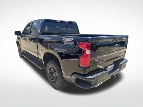 Used 2024 Chevrolet Silverado 1500 LT Trail Boss w/ LT Trail Boss Premium Package AWD/4WD image 3