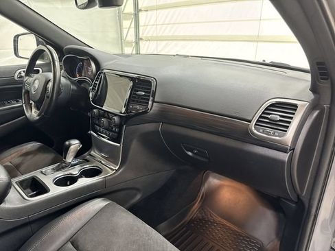 Used 2020 Jeep Grand Cherokee Altitude AWD/4WD image 30