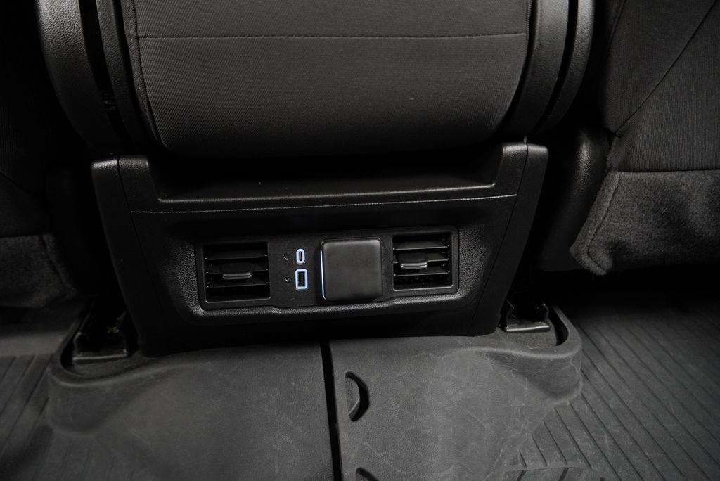 Used 2024 Chevrolet Silverado 1500 LT AWD/4WD image 16