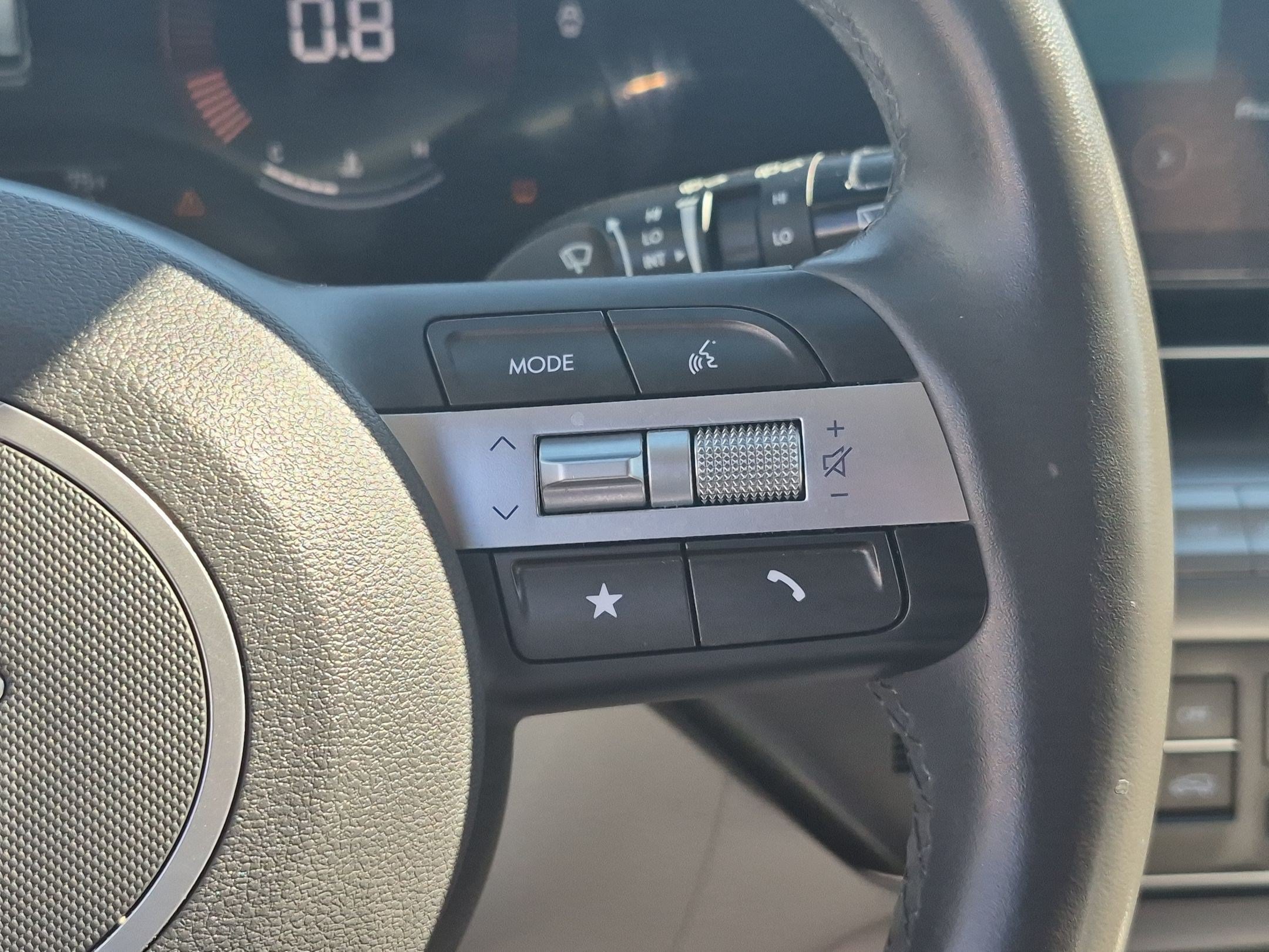 Used 2025 Hyundai Kona SEL FWD image 19