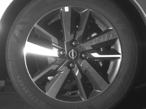 Used 2025 Nissan Versa SV FWD image 13