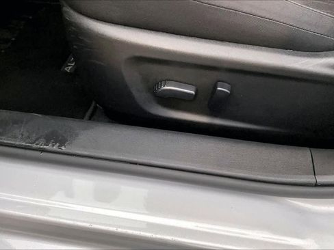 Used 2024 Nissan Altima 2.5 SV FWD image 31