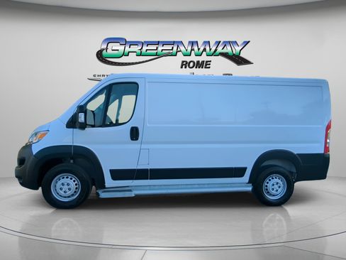 Used 2025 RAM ProMaster 2500 w/ U-Haul Equipment Group FWD image 16
