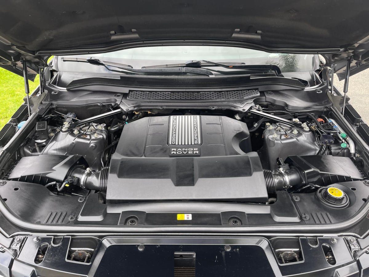 Used 2014 Land Rover Range Rover Sport HSE AWD/4WD image 34