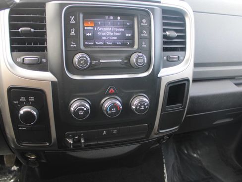 Used 2017 RAM 2500 SLT AWD/4WD image 13