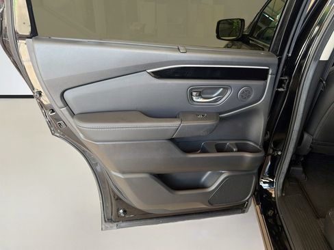 Used 2024 Honda Pilot EX-L image 25
