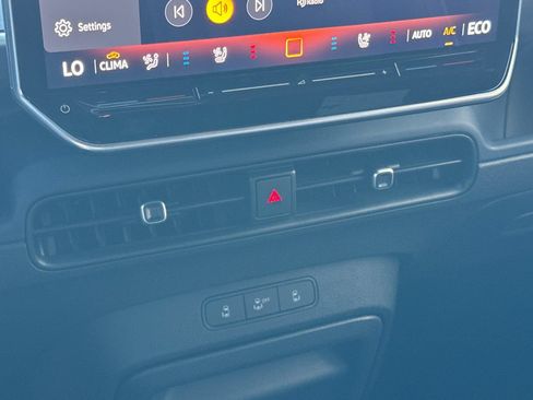 New 2025 Volkswagen ID. Buzz Pro S RWD image 22