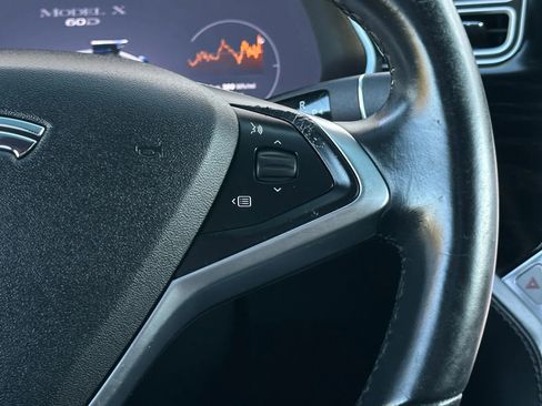 Used 2016 Tesla Model X 60D image 34