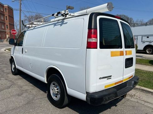 Used 2013 Chevrolet Express 2500 image 7