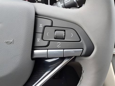 Used 2025 Cadillac XT6 Premium Luxury w/ LPO, Floor Liner Package image 33