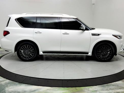 Used 2021 INFINITI QX80 Sensory w/ All-Season Package image 4
