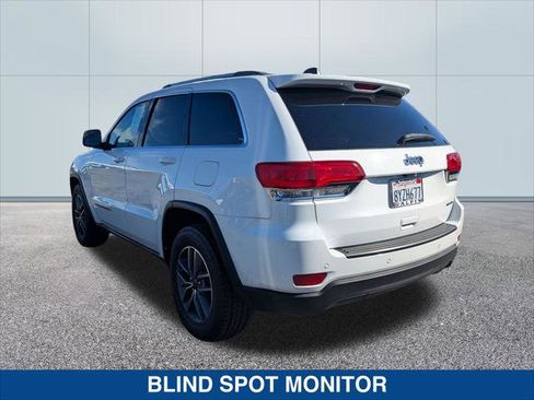 Used 2019 Jeep Grand Cherokee Laredo w/ Laredo X Package image 3