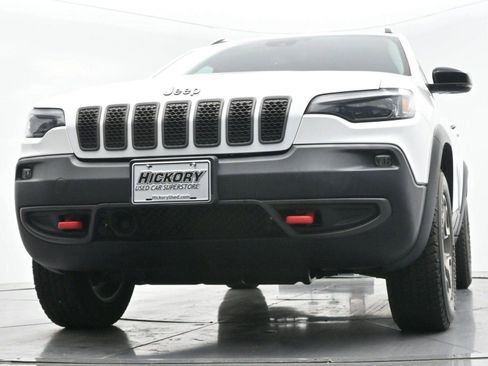 Used 2022 Jeep Cherokee Trailhawk w/ Premium Leather Package AWD/4WD image 48
