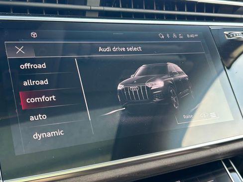 Used 2025 Audi Q7 3.0T Prestige AWD/4WD image 30