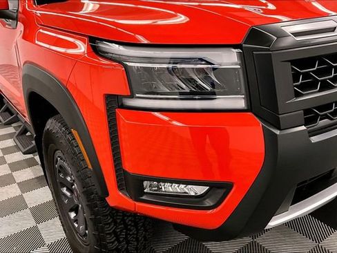 Used 2025 Nissan Frontier PRO-4X w/ Pro Convenience Package image 34