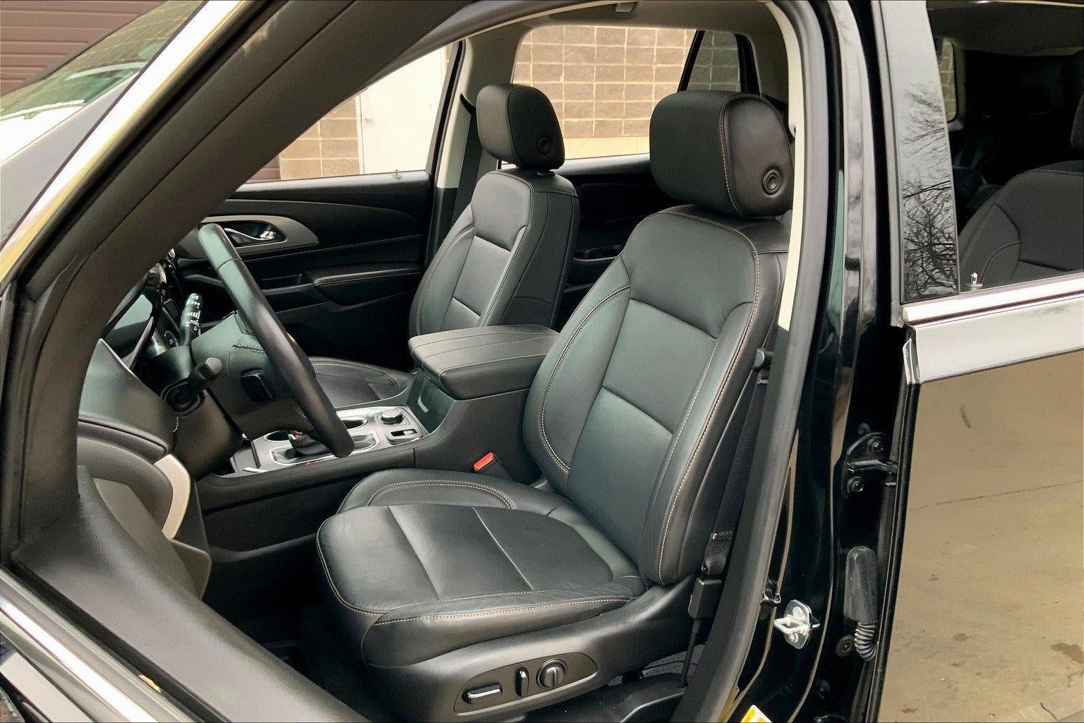 Used 2020 Chevrolet Traverse LT w/ LT Premium Package AWD/4WD image 21