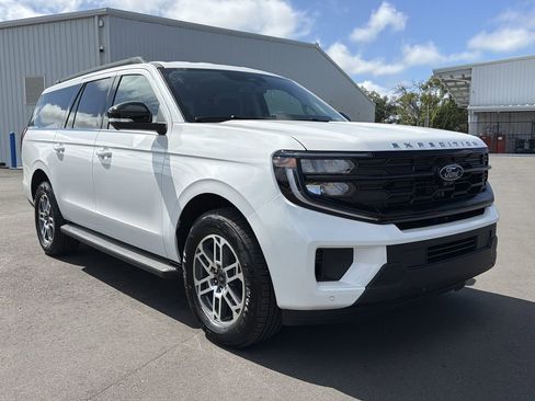 New 2026 Ford Expedition Max Active RWD image 2