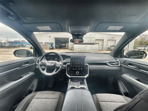 Used 2025 GMC Acadia Elevation image 19