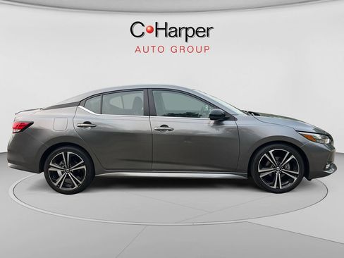 Used 2023 Nissan Sentra SR FWD image 2