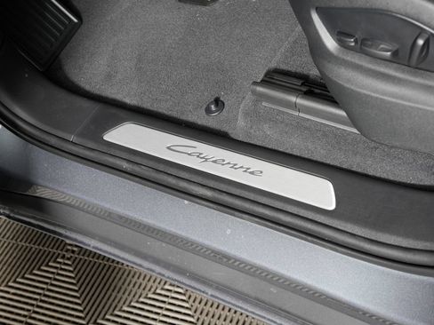 New 2026 Porsche Cayenne AWD/4WD image 17