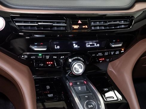 Certified 2024 Acura MDX SH-AWD w/ Technology Package image 21