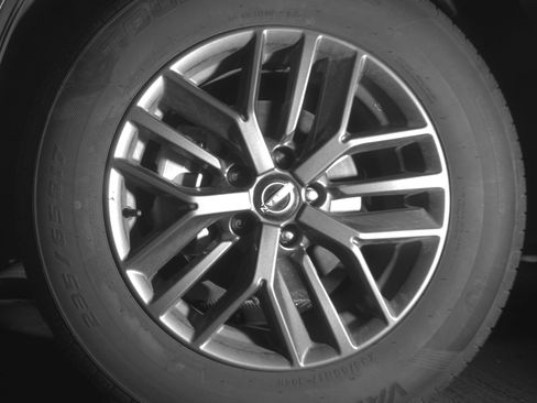 Used 2023 Nissan Rogue S image 12