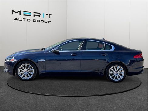 Used 2015 Jaguar XF Premium RWD image 5