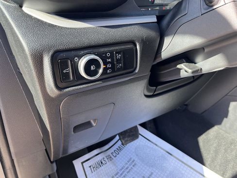 Used 2023 Ford Explorer XLT w/ Equipment Group 202A image 15