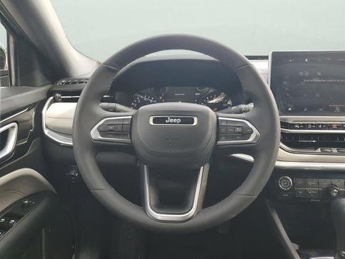 Used 2024 Jeep Compass Limited image 24