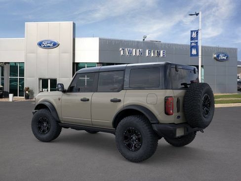 New 2025 Ford Bronco Badlands AWD/4WD image 4