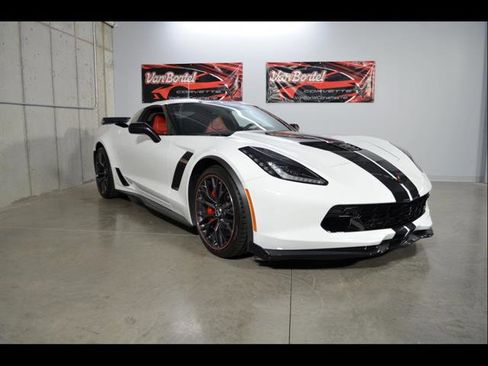 Used 2019 Chevrolet Corvette Z06 image 2