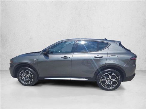 Used 2024 Alfa Romeo Tonale Ti w/ Premium Interior Package AWD/4WD image 9