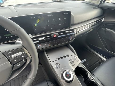 New 2026 Kia Sportage EX image 15