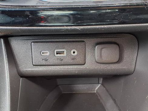 Used 2023 Buick Encore GX Select w/ Sport Touring Package FWD image 8