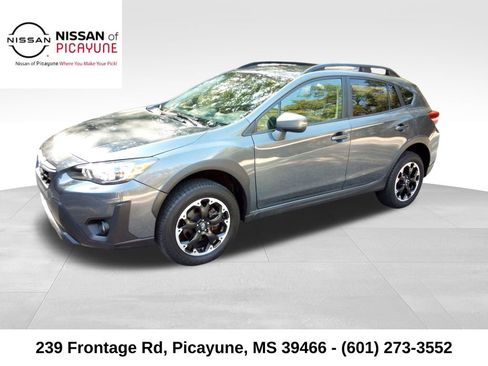 Used 2023 Subaru Crosstrek 2.0i Premium w/ Popular Package #3 image 1